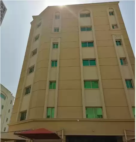 Wohn Klaar eigendom 1 Schlafzimmer U/F Wohnung  zu vermieten in Doha #7189 - 1  image 